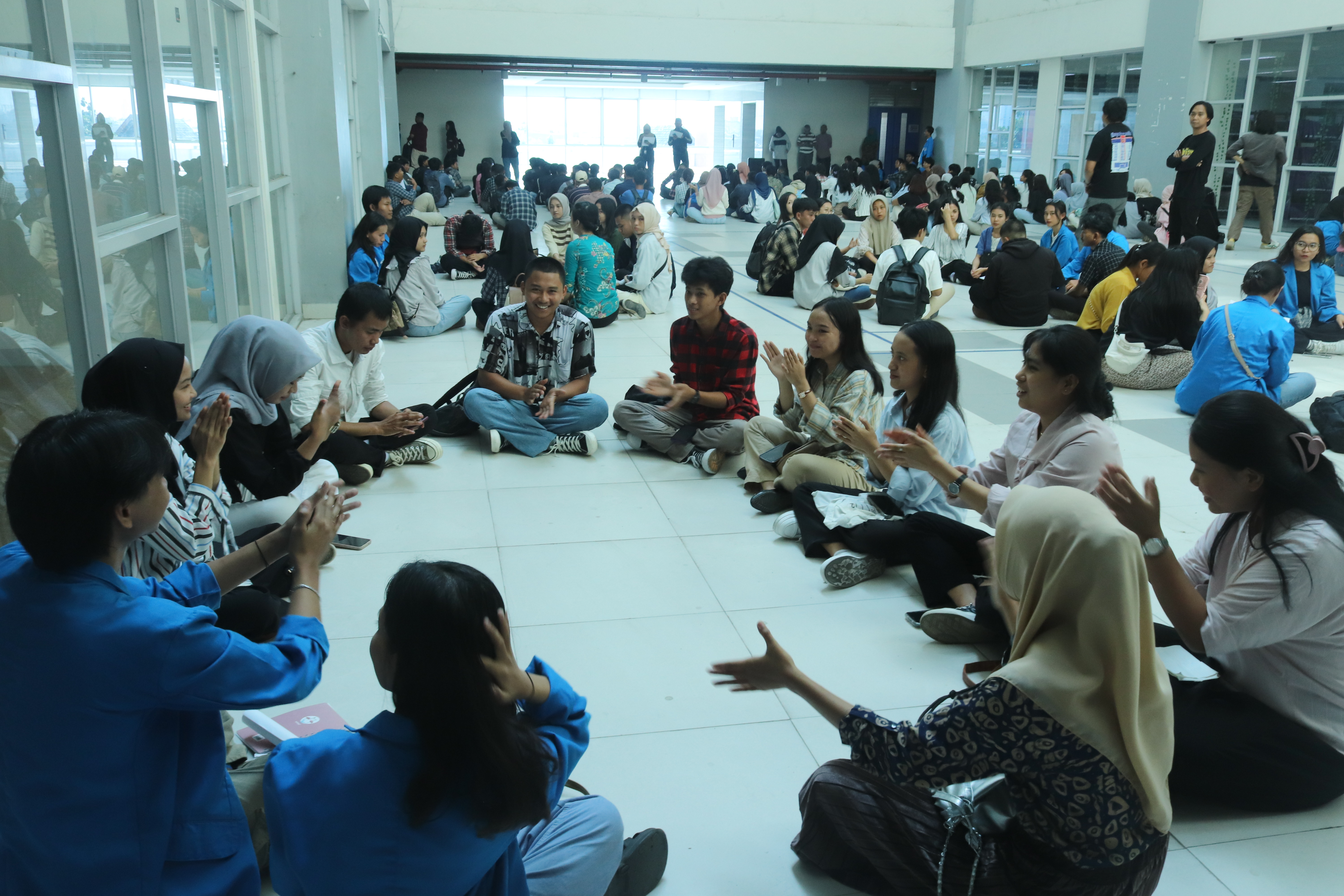 Mahasiswa Baru Unifa Antusias Ikuti Pra-PKKMB di Kampus