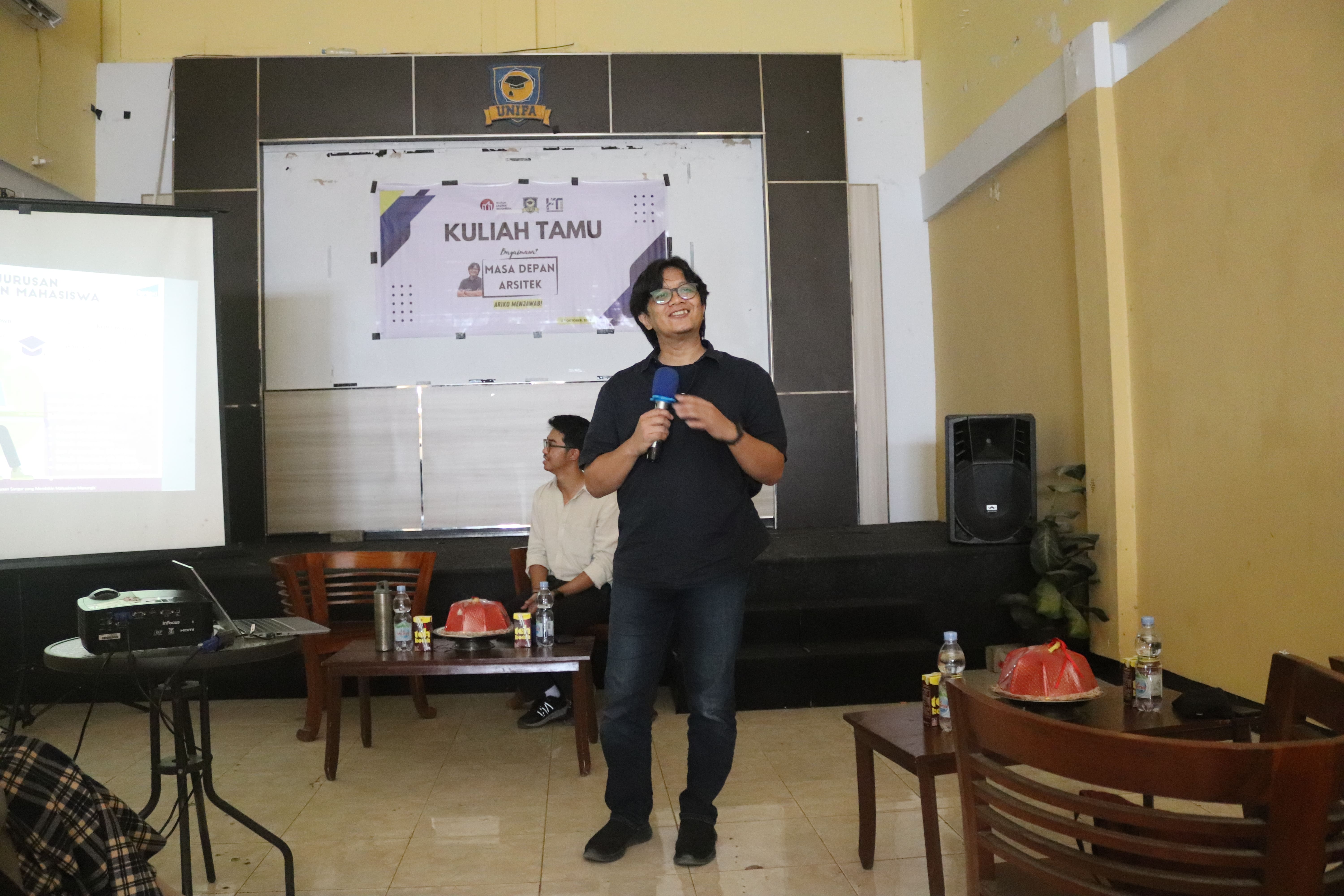 Sekjen IAI Beri Kuliah Tamu di Prodi Arsitektur Unifa