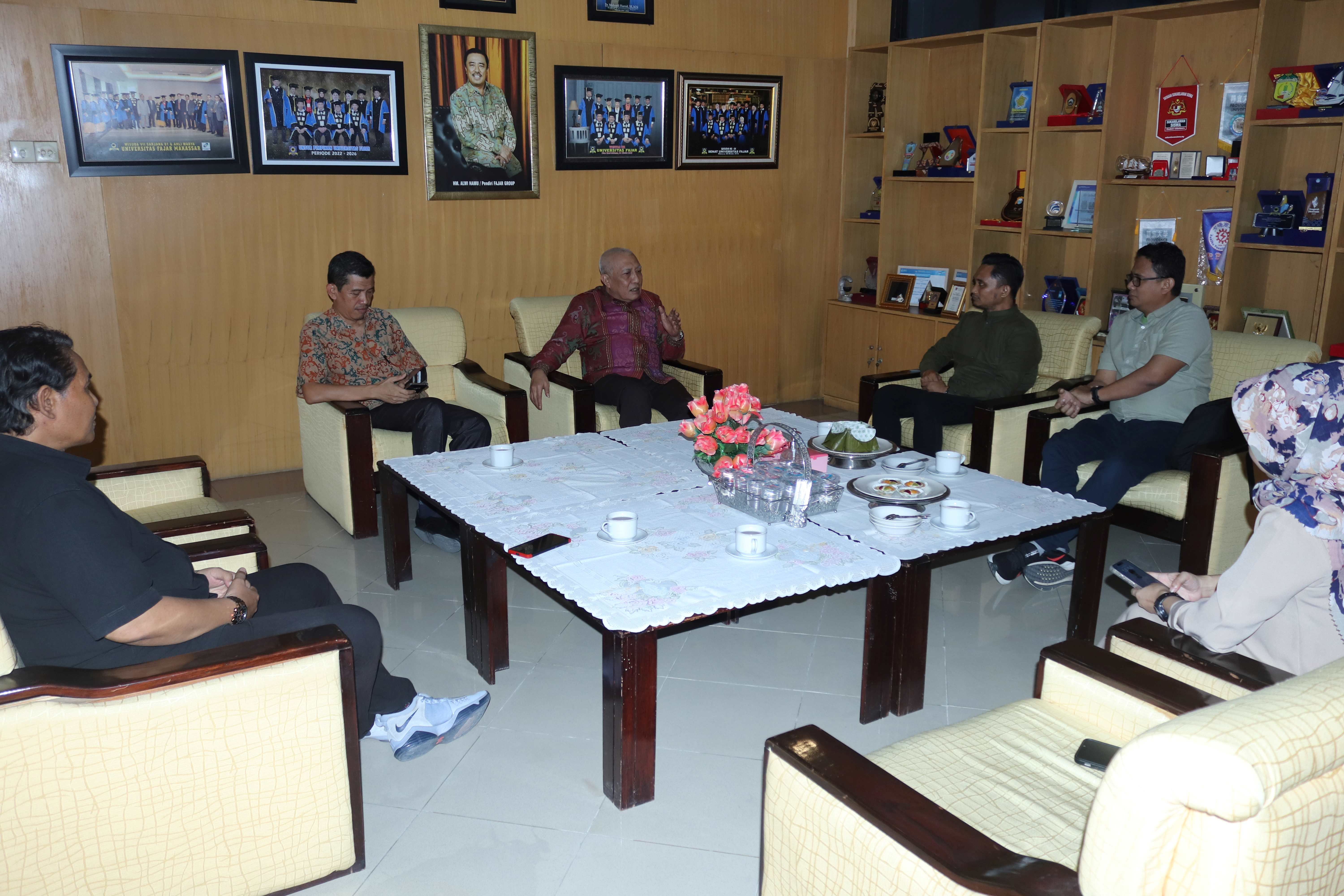  Universitas Fajar dan Pegadaian Cabang Makassar 1 Komitmen Buat Kerjasama