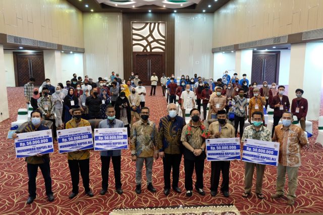 Berkah Ramadhan, UNIFA Terima Bantuan Pembangunan Masjid Al-Fajri Dari BUMN