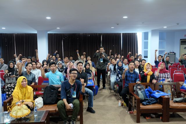 Pusat Karir Unifa dan Inkor Beri Pelatihan Untuk Alumni melalui Program PKKU Kemendikbud