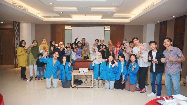 Four Points by Sheraton Makassar dan Mahasiswa Unifa Gelar Pelatihan UMKM
