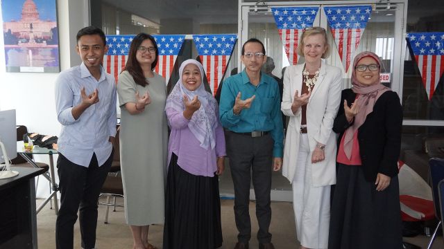 KUI UNIFA Terima Kunjungan Director RELO dari Kedutaan Besar AS: Perkuat Kolaborasi dalam Pengembangan Bahasa Inggris