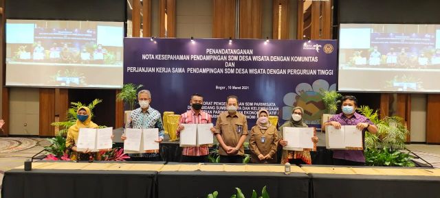 Kemenparekraf Teken MoU Pendampingan SDM Desa Wisata dengan Perguruan Tinggi