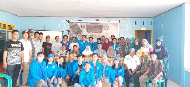 Mahasiswa Unifa Paparkan Program Kerja KKN-E di Desa Taraweang