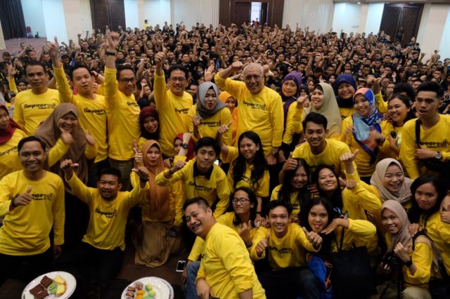 Kemeriahan penutupan PMB universitas fajar 