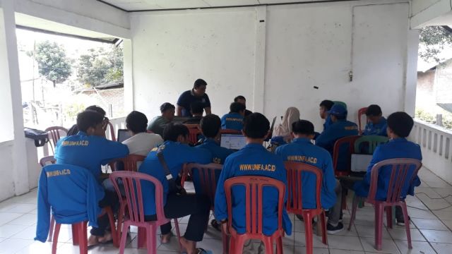 Mahasiswa KKN-E XIII Unifa Diberi Pembekalan Pembuatan Website Desa