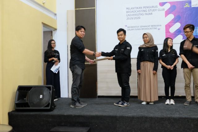 Hadiri Pelantikan BSC Unifa, Ketua Prodi Ilmu Komunikasi Harap Mengembangkan Tiga Sikap