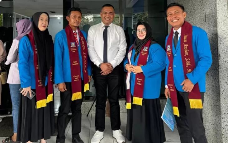 Kepala Dinas, Wakil Bupati Hingga Ketua DPRD Ikuti Yudisium Program Magister di Unifa