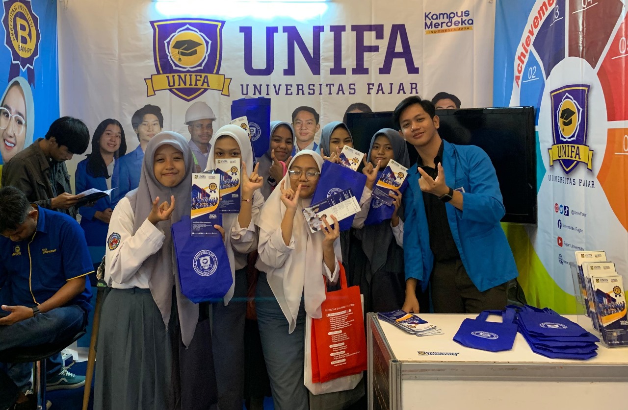 Siswa Antusias Cari Informasi Seputar Unifa di Sulawesi Education dan Techno Expo 2024