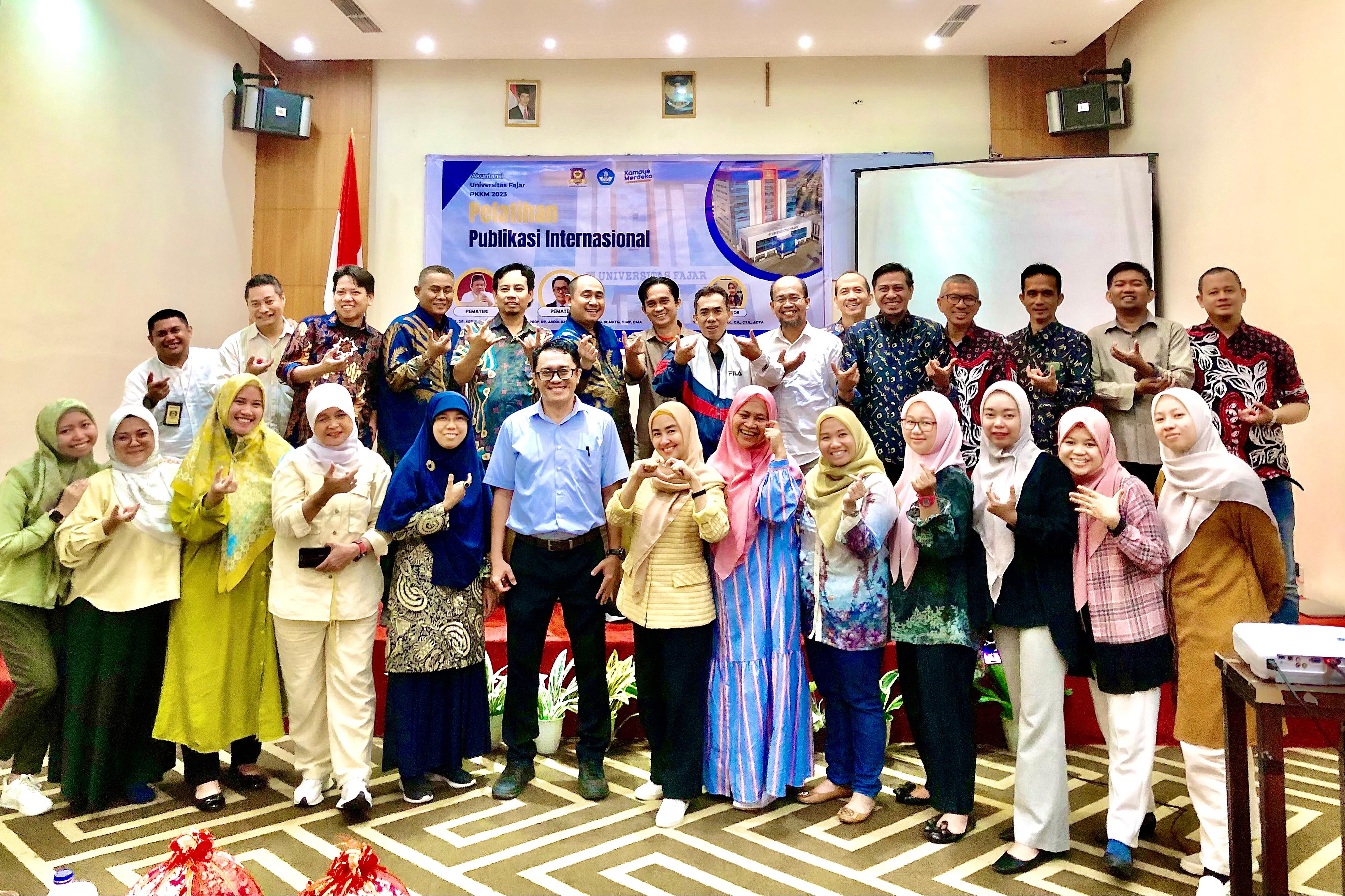 Perkuat SDM bidang Penelitian, FEIS Unifa Pelatihan Publikasi Internasional