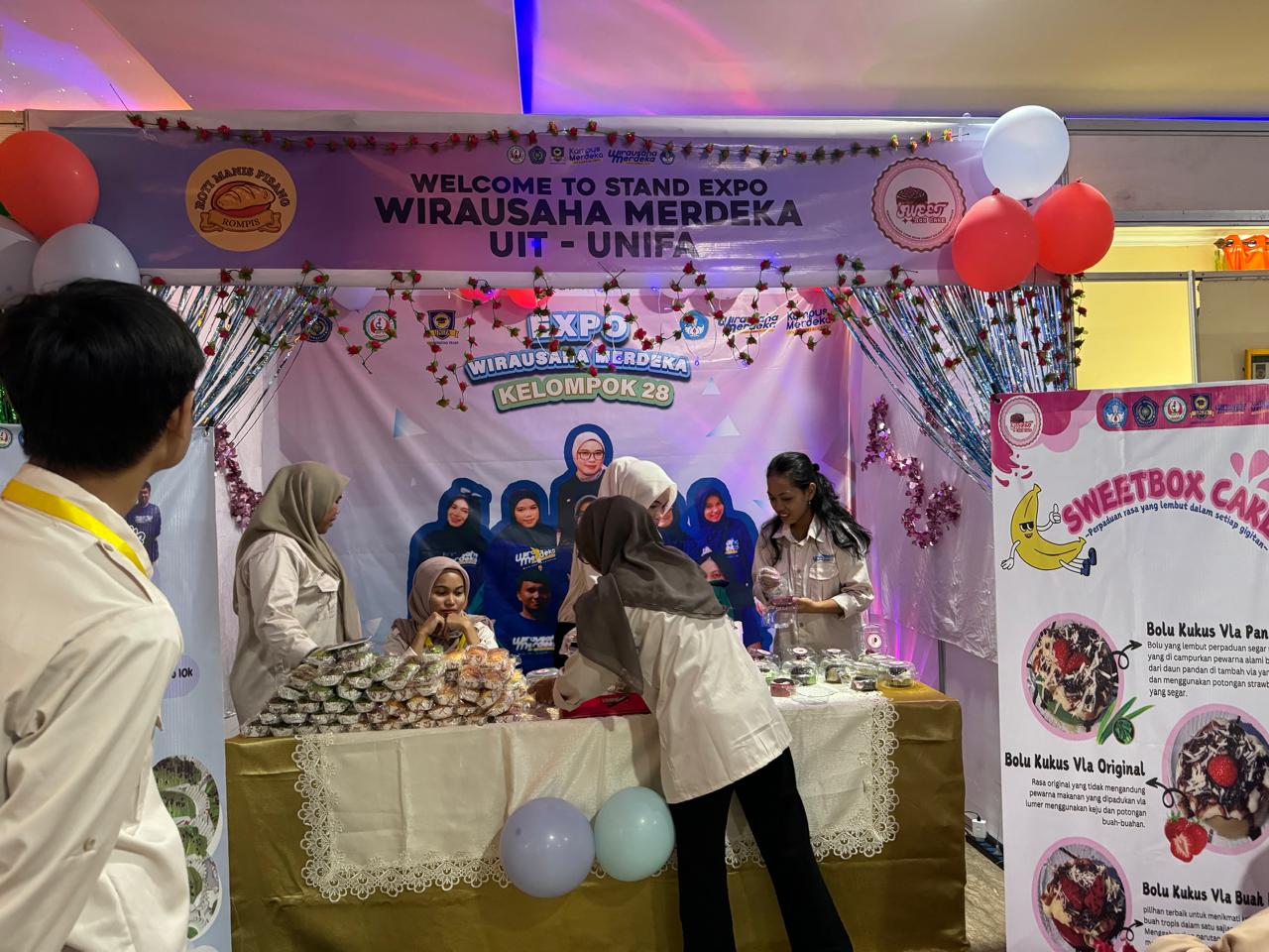 Kolaborasi Mahasiswa Unifa dan UIT di Expo Kewirausahaan Merdeka Unismuh