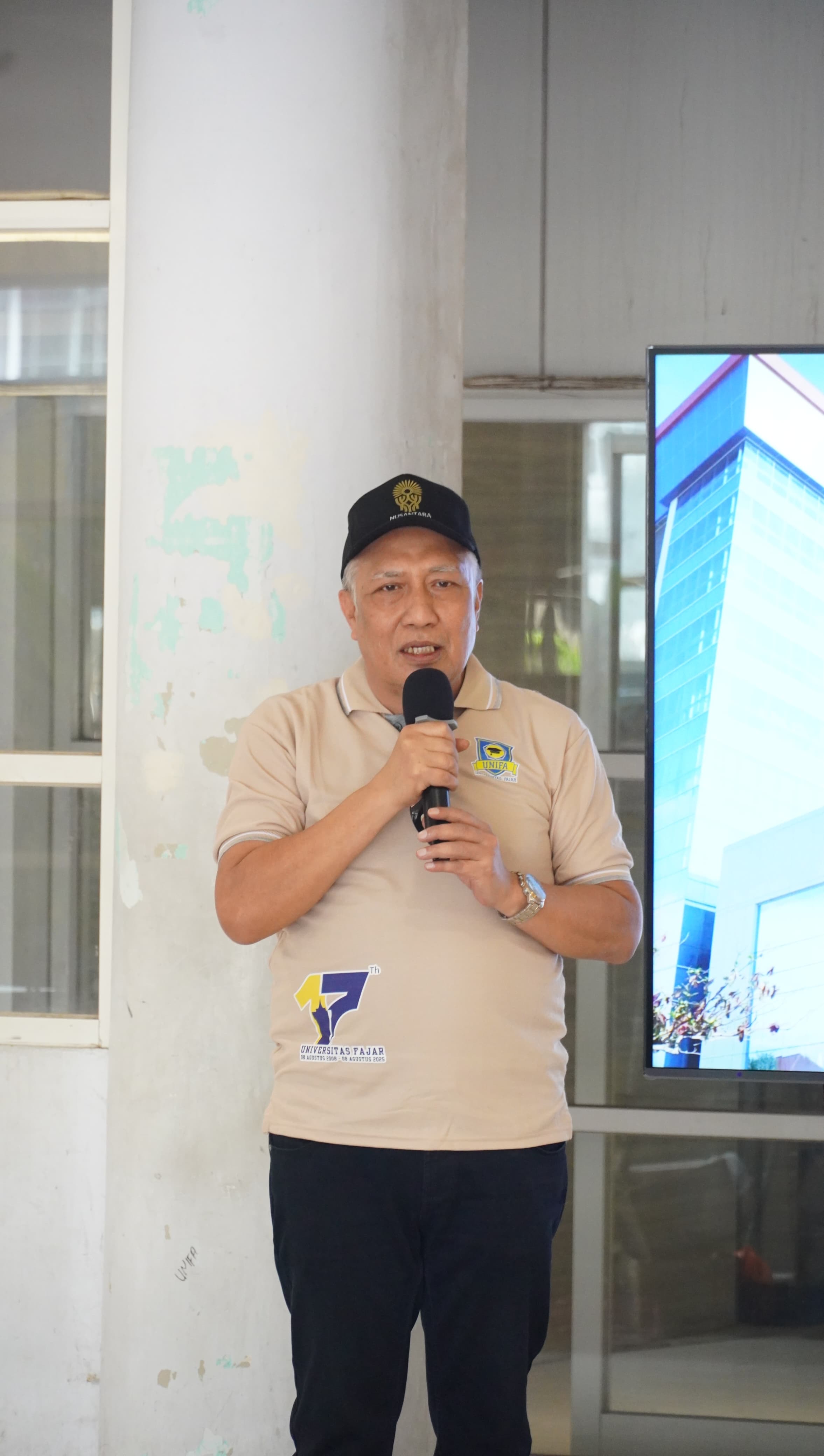 Rektor UNIFA menyampaikan riwayat pendirian UNIFA di Hari Jadi yang ke-17